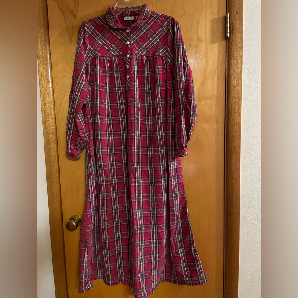 LL Bean Red Tartan Plaid Nightgown Size Small